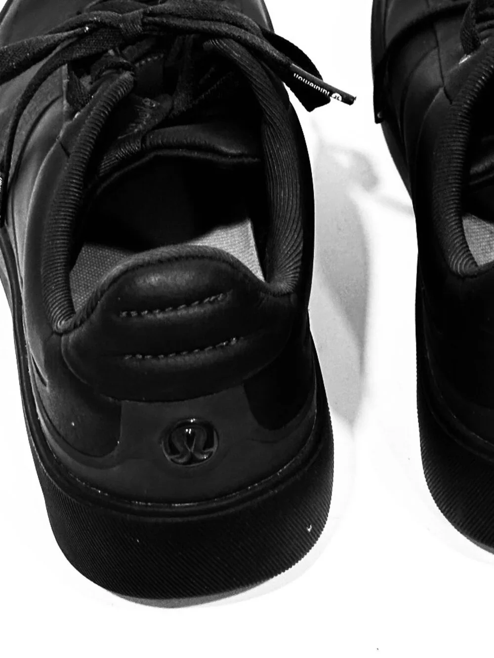Lululemon Cityverse Sneakers Triple Black Casual Lace Up Shoes EUC Mens Size 9.5